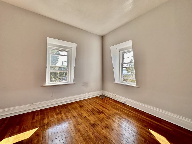 19 Main St - Photo 7 of 9