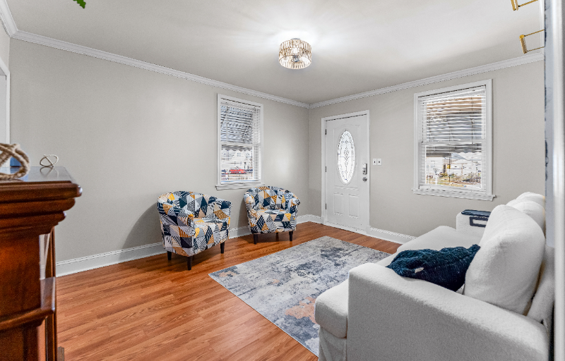 505 Bayside Drive - Photo 4 of 20