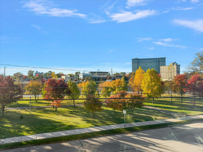 2028 Pine Street - Photo 7 of 7