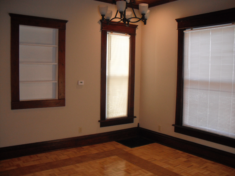 1586 Genessee Ave - Photo 3 of 24