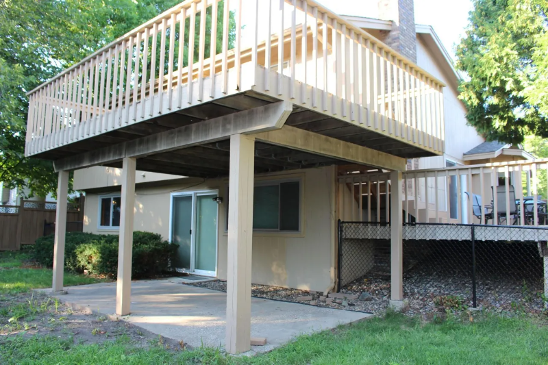 2721 Westcliffe Dr - Photo 5 of 8