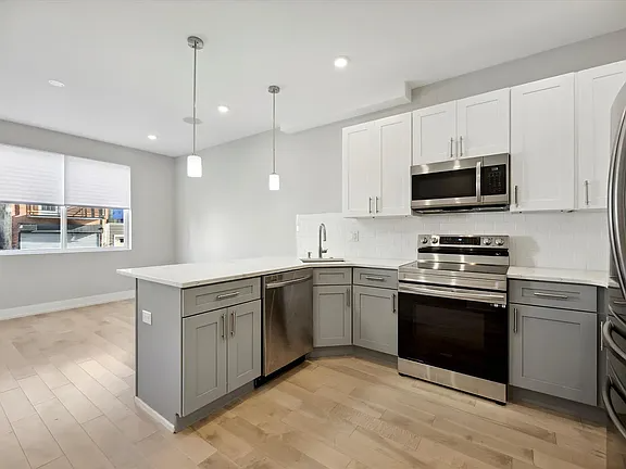 2011 North Randolph Street #10 - Photo 2 of 20