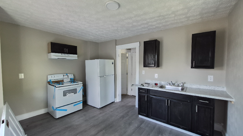 912 Riverview Ter #912UPPER - Photo 2 of 12