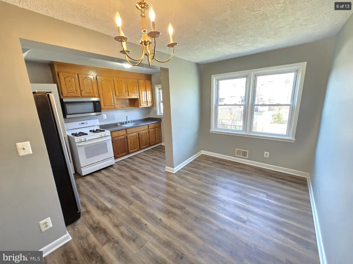 2200 Redthorn Rd - Photo 6 of 13