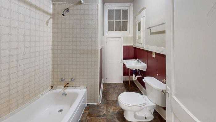 600 E Avenue D #3 - Photo 2 of 8