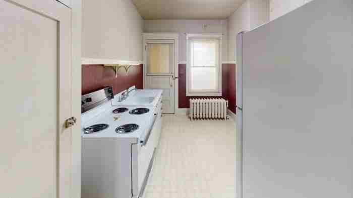 600 E Avenue D #3 - Photo 3 of 8