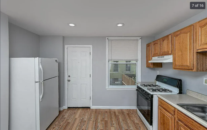 500 W 28th St - Photo 7 of 16