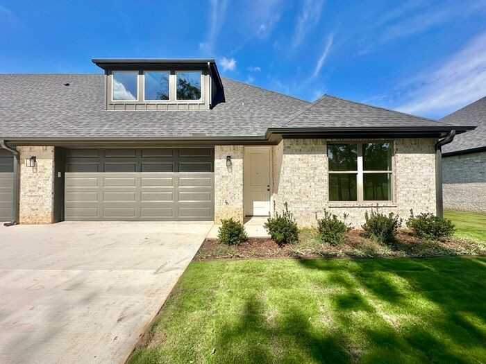 2404 Henshaw Creek Dr #101 - Photo 3 of 31