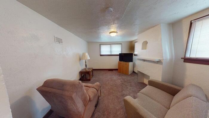 1510 E Thayer Ave #2 - Photo 3 of 11