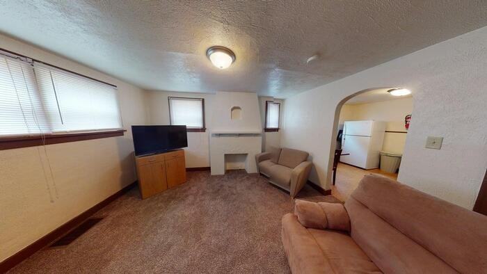 1510 E Thayer Ave #2 - Photo 4 of 11