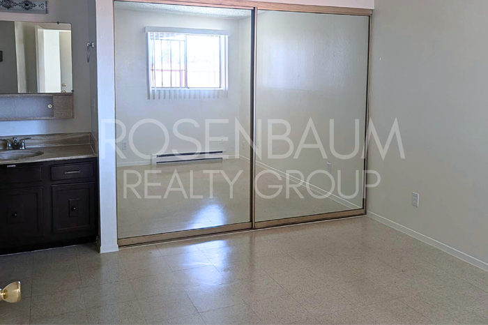 2625 N Alvernon Way #F4 - Photo 6 of 19