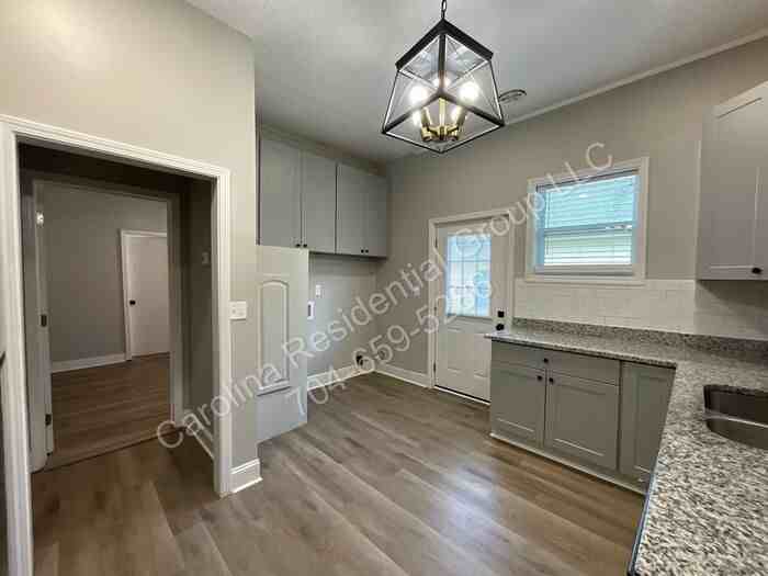 54 Rex Avenue - Photo 4 of 11