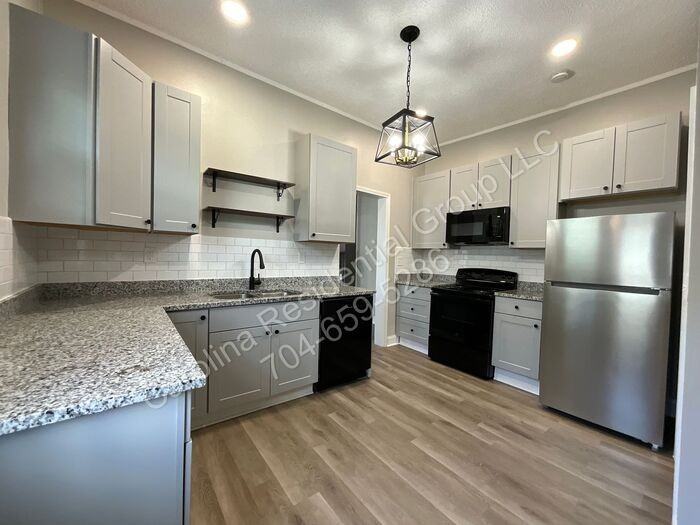 54 Rex Avenue - Photo 5 of 11