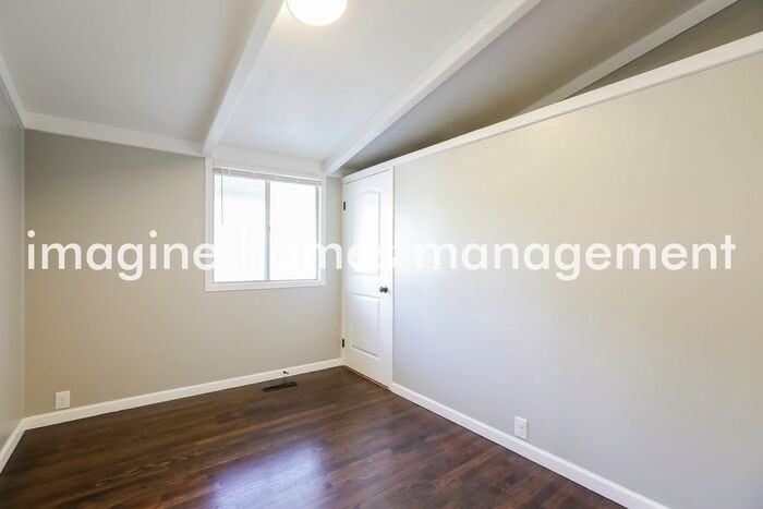 1125 Ne 52nd Ter - Photo 7 of 13