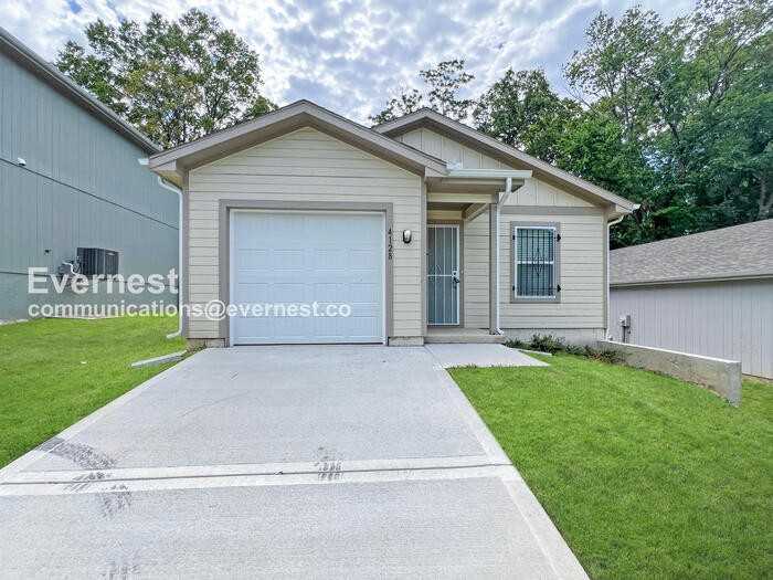 4128 Garfield Avenue