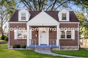 featured image of 181 E Crest Dr