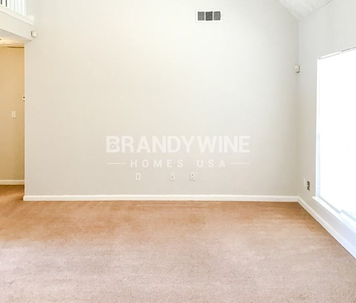 305 Shadetree Ln - Photo 3 of 19