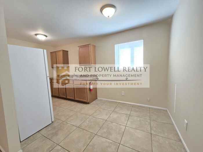 3511 S 12th Ave #1101 - Photo 4 of 16