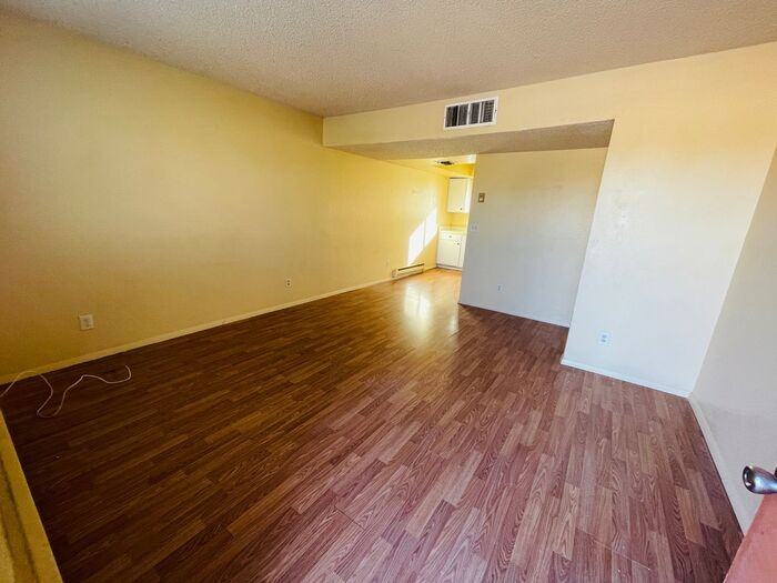 330 E Corona Rd #1103 - Photo 4 of 18