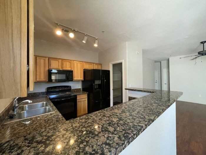 2150 W Alameda Dr #1054 - Photo 3 of 35