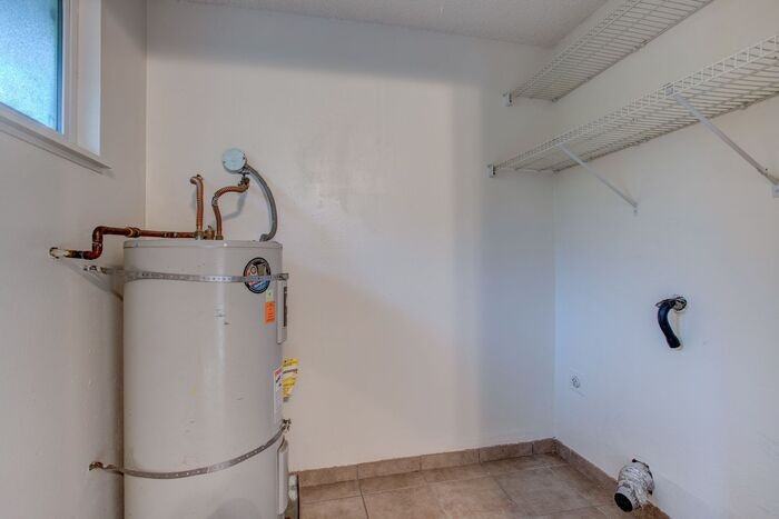 4811 Se Boardman Ave #6 - Photo 6 of 16