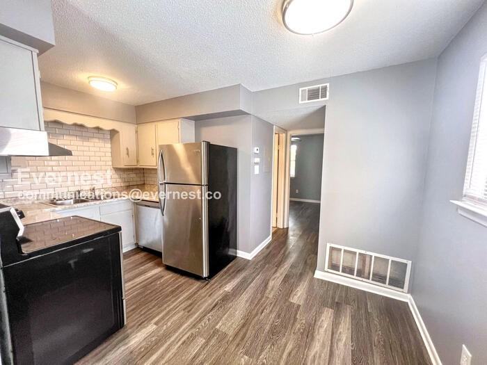 9 Meredith Ct #1 - Photo 5 of 15