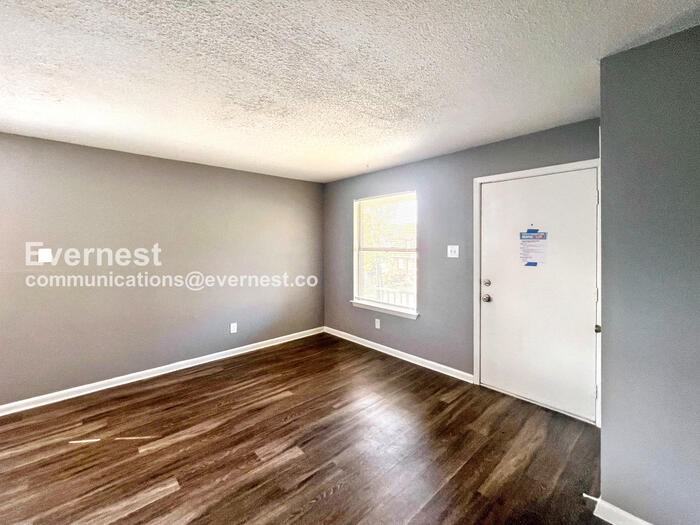 9 Meredith Ct #1 - Photo 7 of 15