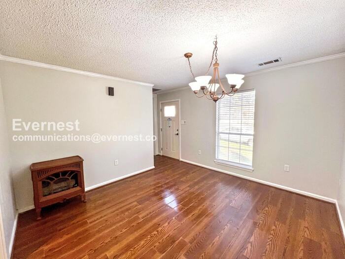 26 Silverleaf Ct - Photo 2 of 19