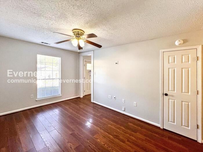 26 Silverleaf Ct - Photo 5 of 19