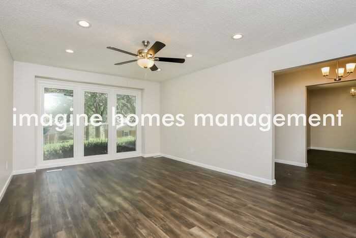 539 Burlington Mill Dr - Photo 3 of 15