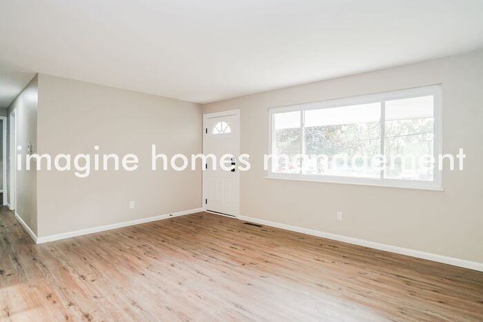 935 Ledro St - Photo 6 of 16