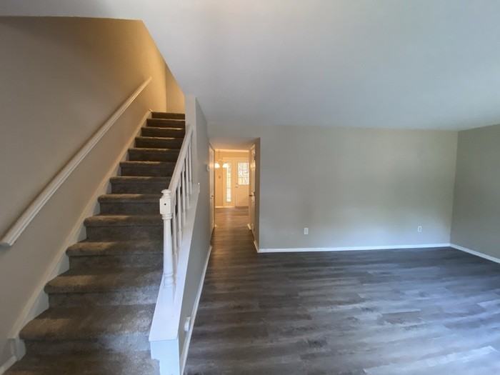 7708 Crown Crest Court - Photo 4 of 24