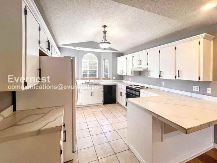 6 Joel Lane - Photo 3 of 20