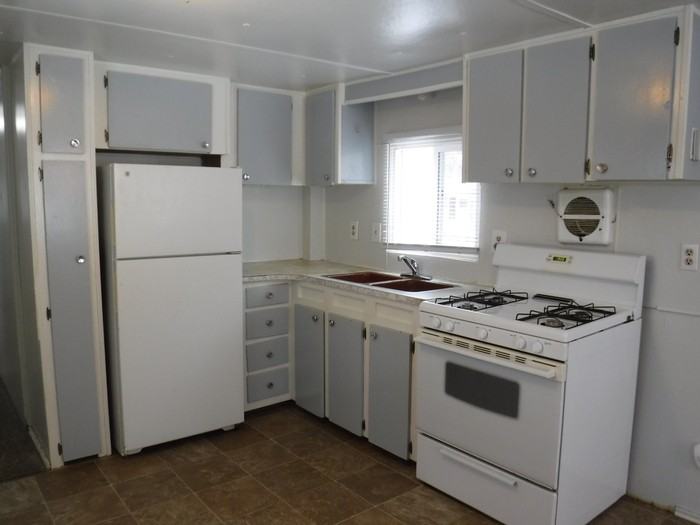 362 Montana Ave - Photo 2 of 13