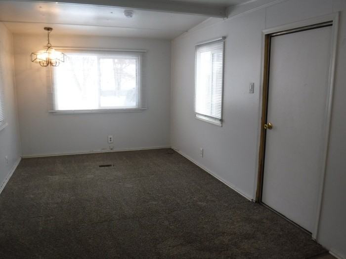 362 Montana Ave - Photo 3 of 13