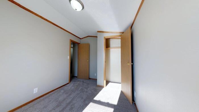 139 American Ave - Photo 6 of 11