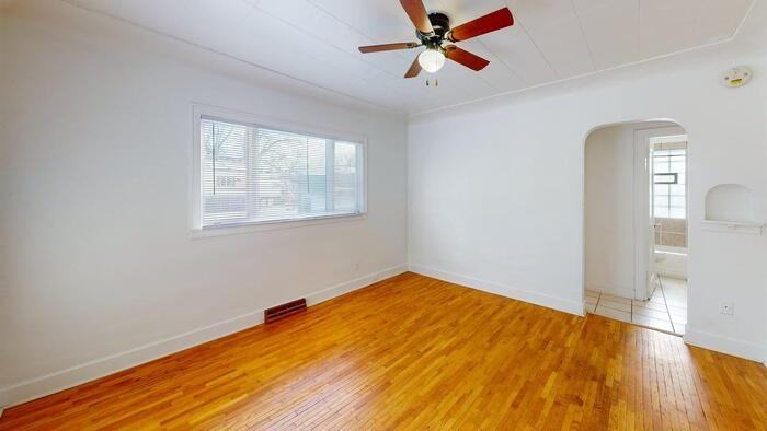 411 W Bowen Ave - Photo 7 of 15