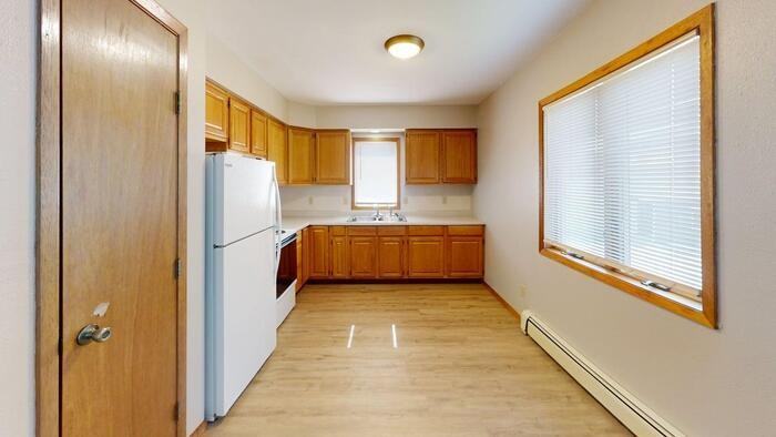 1943 E Capitol Ave #4 - Photo 2 of 8