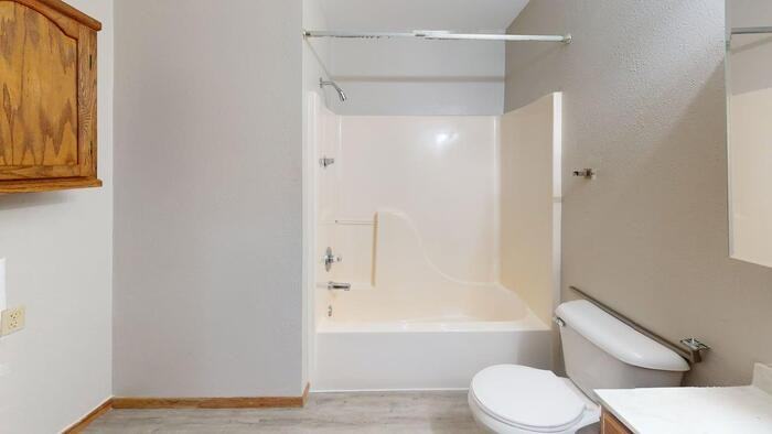 1943 E Capitol Ave #4 - Photo 3 of 8