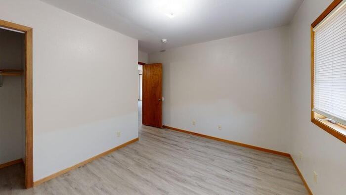 1943 E Capitol Ave #4 - Photo 6 of 8