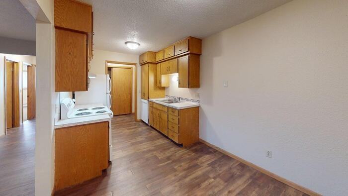 1027 N 12th St #12 - Photo 2 of 11