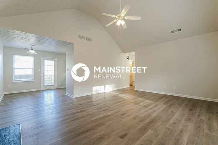 2000 Redwood Trace - Photo 4 of 19