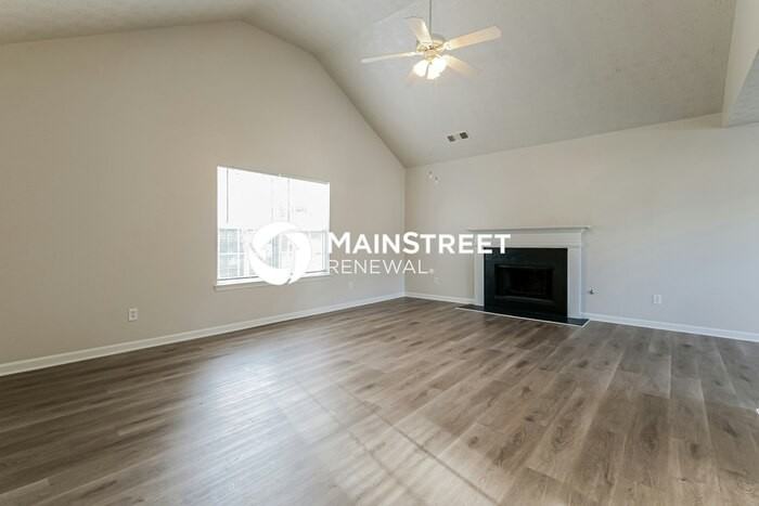 2000 Redwood Trace - Photo 6 of 19