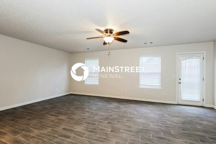 1924 Simmons Lane - Photo 4 of 19