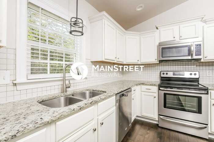 120 Carrington Ave - Photo 7 of 18