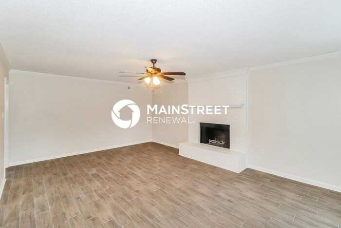 7120 Oak Forest Dr - Photo 4 of 19