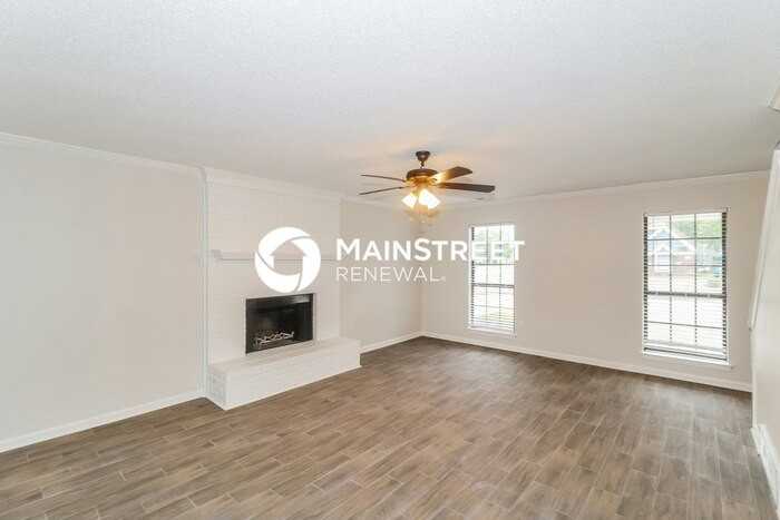 7120 Oak Forest Dr - Photo 5 of 19