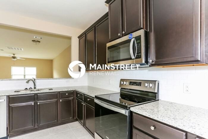 1421 Park Trails Blvd - Photo 4 of 17