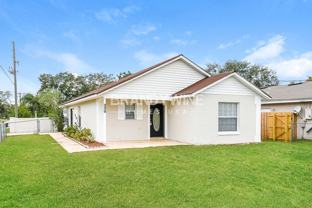 330 N John St - Photo 1 of 1