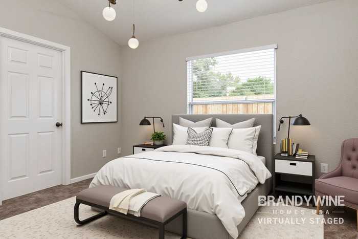 330 N John St - Photo 6 of 20